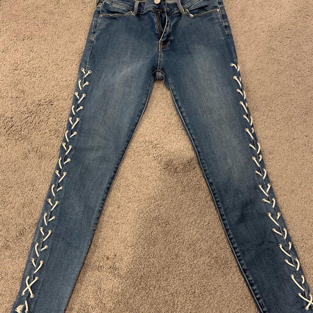 SOLD ON MECARI